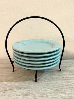 New Signatures Housewares Set of 6 Plates Caddy Stoneware Fleur De Lis Aqua Blue